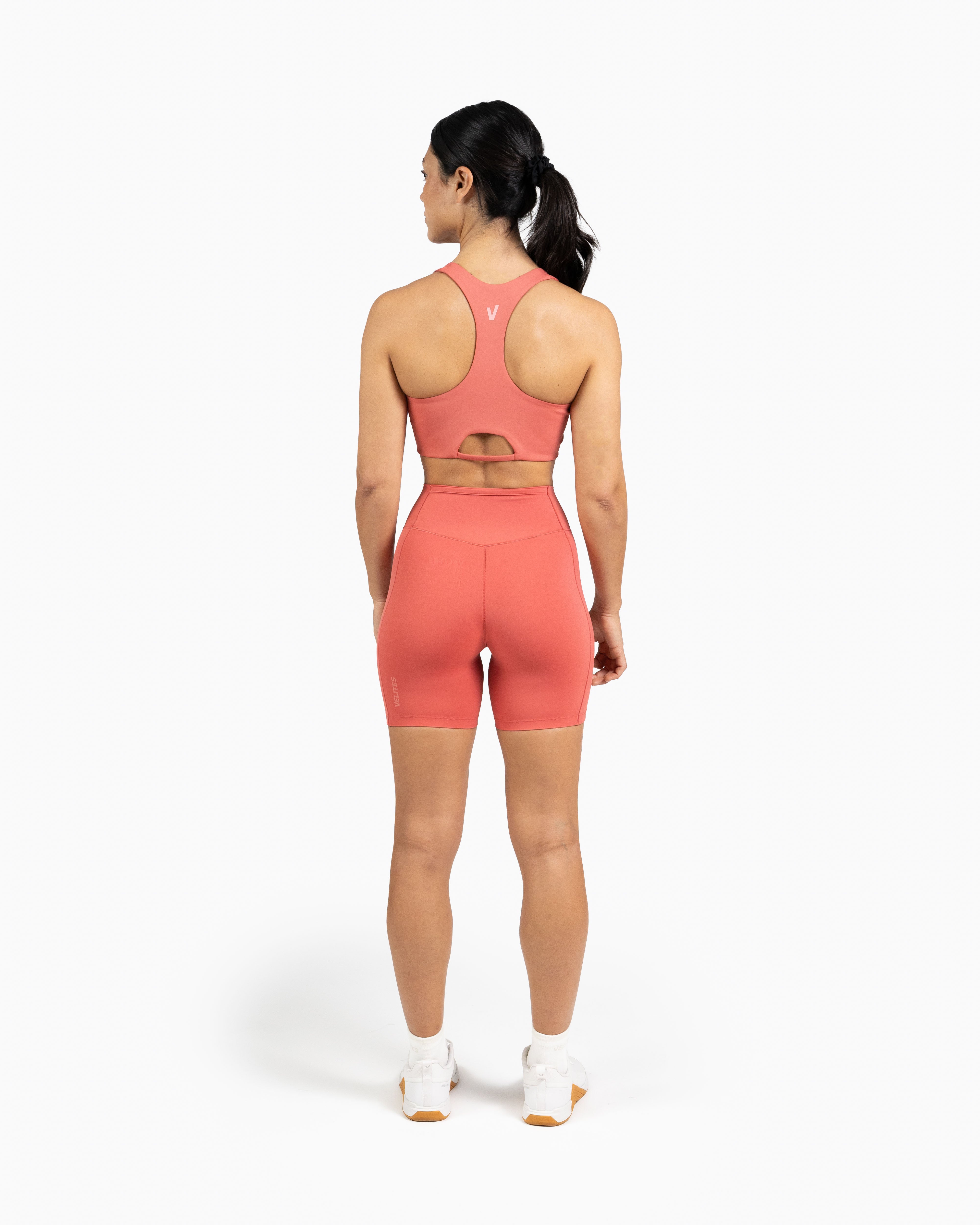 Low neck bra Holo Velites model back color_Raspberry