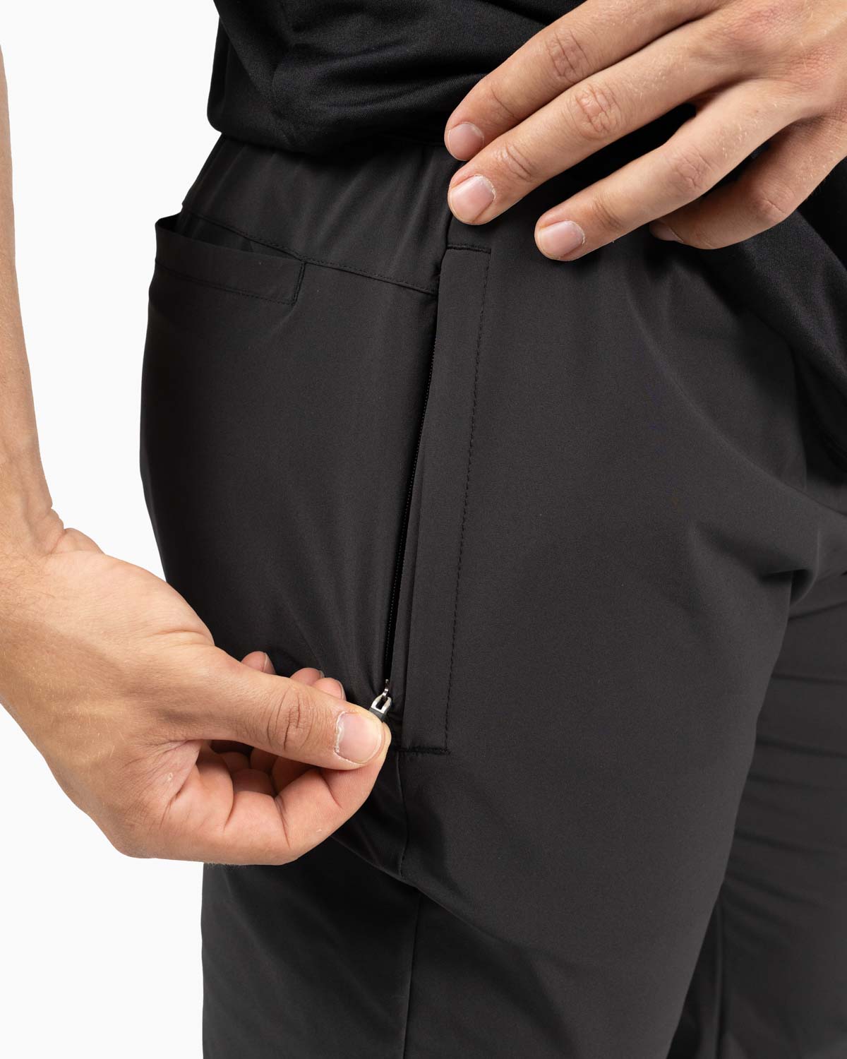 Velites Holo Jogger men side pocket zipper color_Black